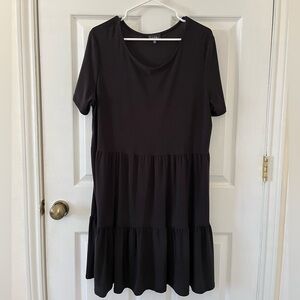 Nicole Miller Black Flowy Midi Dress